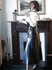 Delicious old MILFs giving pussy