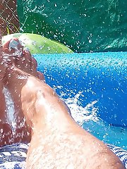 Hydromassage of the feet