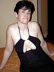 Juicy older dames giving blowjob